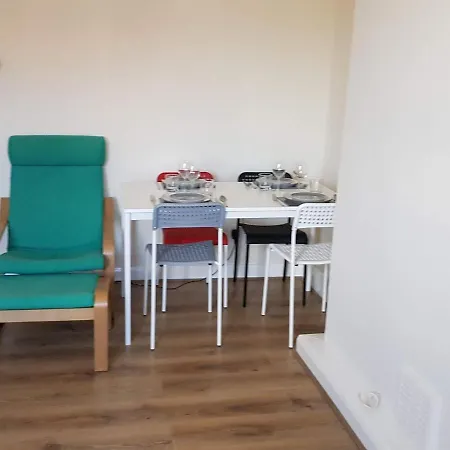 Lovely In Near Roundhay Park Holiday home